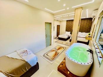 Suite with Mountain View7