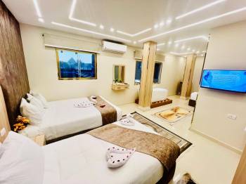 Suite with Mountain View9