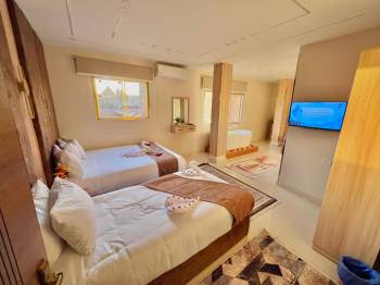 Suite with Mountain View17