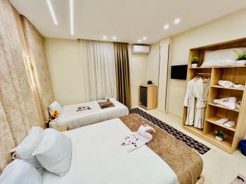Triple Room with City View9