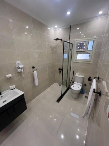 Deluxe Double or Twin Room with City View4